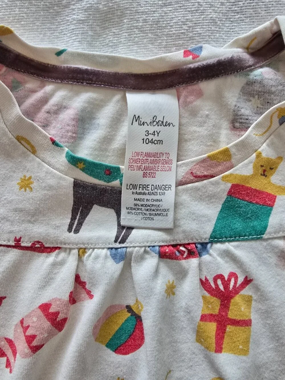 3-4Y Girls Mini Boden Long Sleeve Nightgown Bundle (Holiday and Floral)